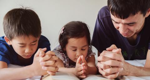 pray
